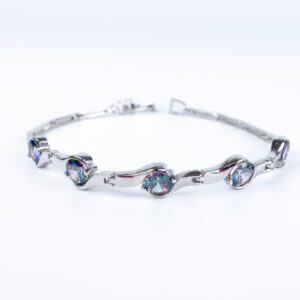 Srebrna elegancka bransoletka z kamieniami