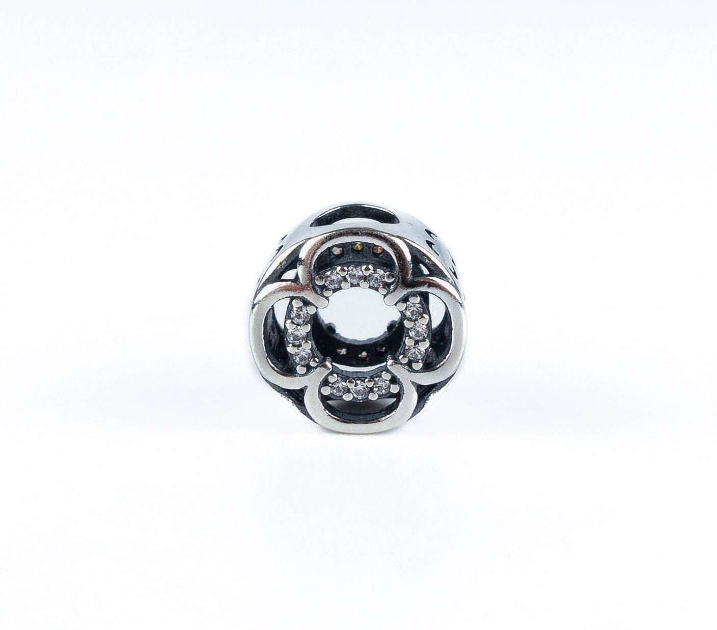 Srebrny charms koralik koniczynka do bransoletki, symbol szczęścia