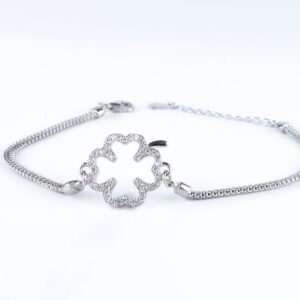 Srebrna bransoletka koniczyna z cyrkoniami, bransoletka na szczęście