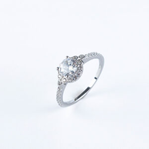Srebrny pierścionek damski z cyrkoniami oko