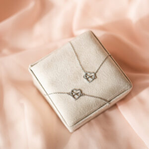 Srebrny komplet bransoletka i naszyjnik serce nieskończoność