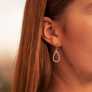 Srebrne kolczyki łezki z cyrkoniami eleganckie kolczyki